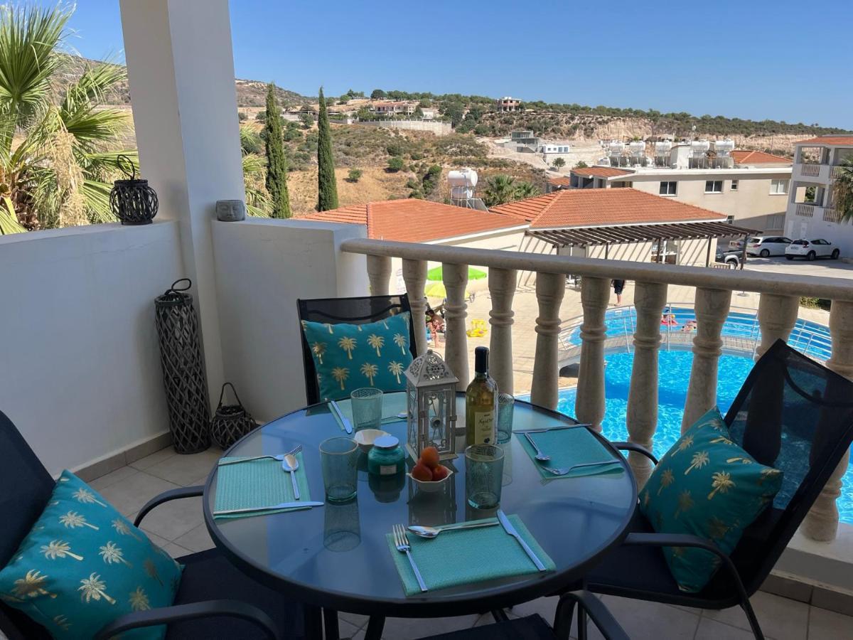 Beautiful 2 Bed Apartment In Peyia Valley, Paphos Zewnętrze zdjęcie